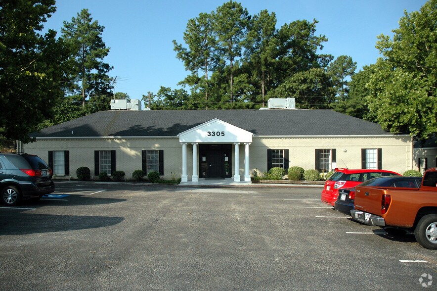 More Photos Of 3305 W Davis St, Conroe Office For Lease