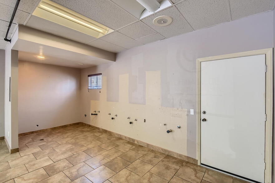 More Photos Of 1735 Main St, Ramona Freestanding For Lease