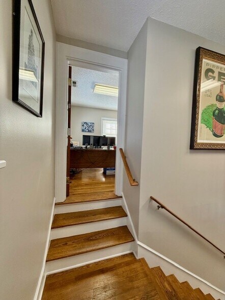 More Photos Of 85 Peachtree Rd, Asheville Office For Sale