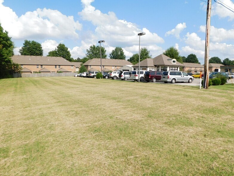 More Photos Of 1432 CAMPBELL Ln, Bowling Green Medical For Sale