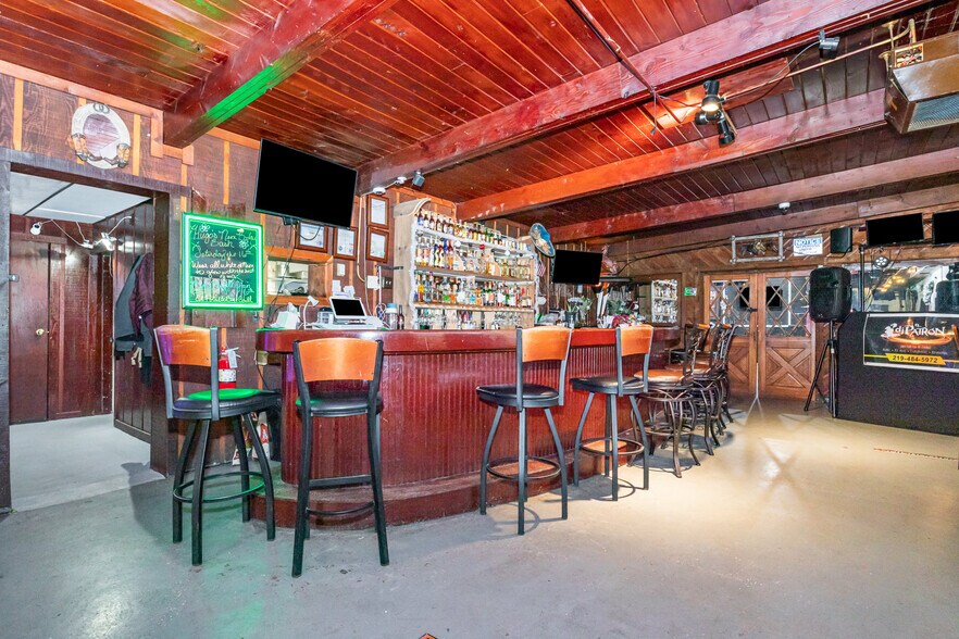 More Photos Of 2715 W Ridge Rd, Gary Bar For Lease