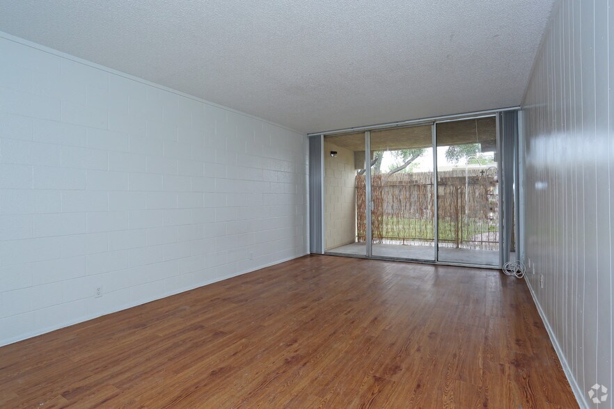 More Photos Of 5286 E Tropicana Ave, Las Vegas Apartments For Sale