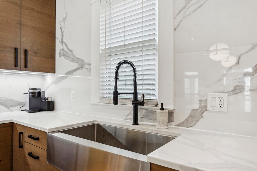 More Photos Of 560 Morgan St NE, Atlanta Apartments For Sale