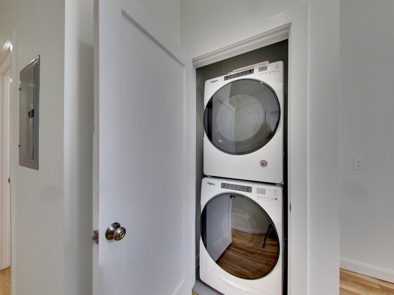 More Photos Of 840 Greenwich St, San Francisco Apartments For Sale