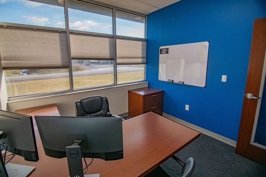 More Photos Of 371 Transpoint Dr, Dupo Warehouse For Lease