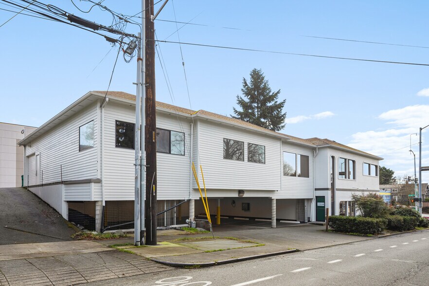 More Photos Of 300 NE 45th St, Seattle Freestanding For Sale