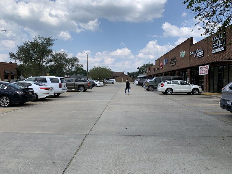 More Photos Of 4347 High St, Zachary Storefront For Lease