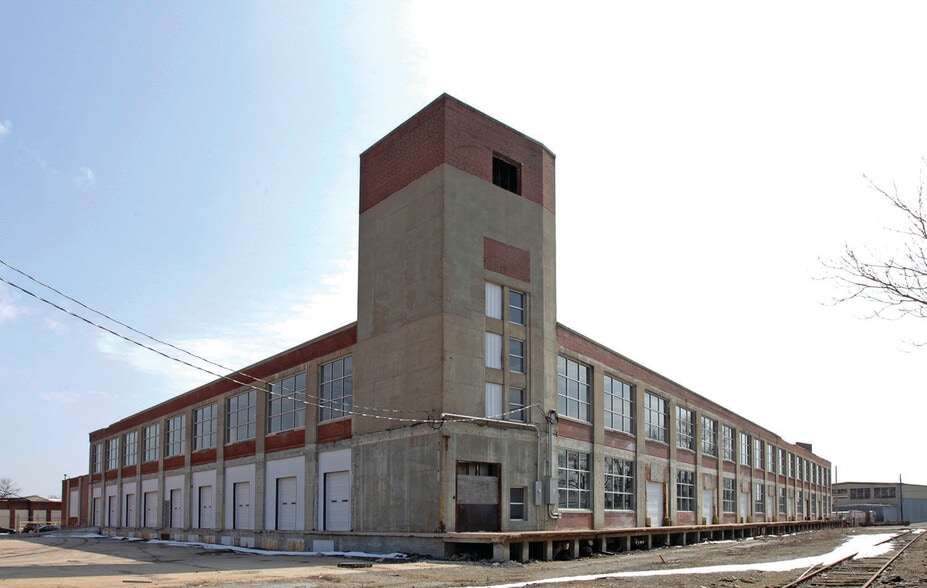 Primary Photo Of 5101-5105 Farlin Ave, Saint Louis Manufacturing For Sale