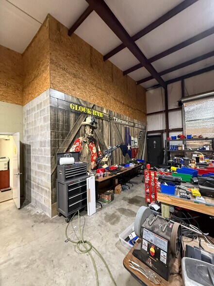 More Photos Of 35423 SH-249, Suite B, Pinehurst Showroom For Lease