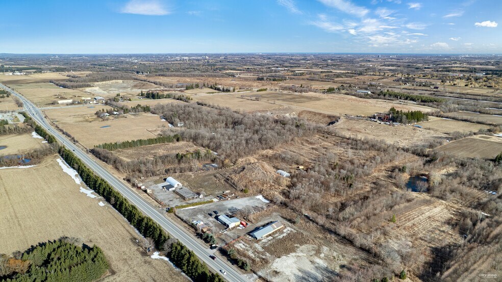 More Photos Of 2737 Bloomington Rd, Whitchurch-Stouffville Garden Center For Sale