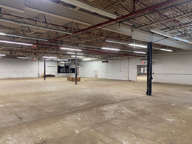 More Photos Of 9 Forrestal St, Lewiston Warehouse For Sale