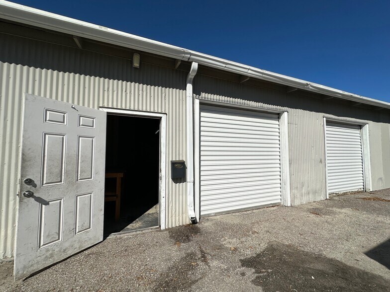 Primary Photo Of 614-618 Grand Central St, Clearwater Warehouse For Lease