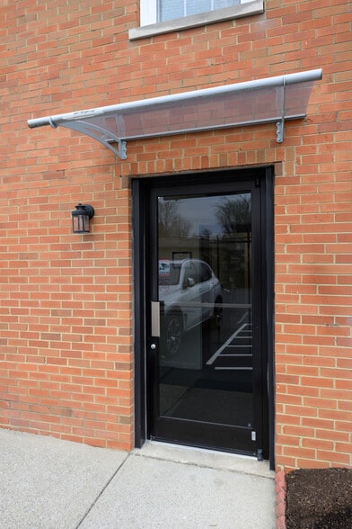 More Photos Of 216 E Reynolds Rd, Lexington Office For Lease