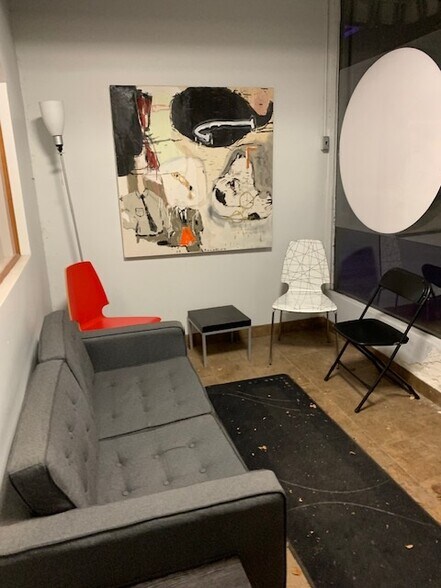 More Photos Of 4138 N Sheridan Rd, Chicago Storefront For Lease