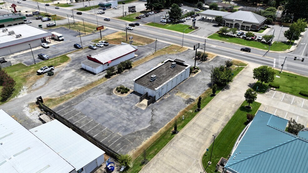 More Photos Of 2804 E Race Ave, Searcy Healthcare For Sale