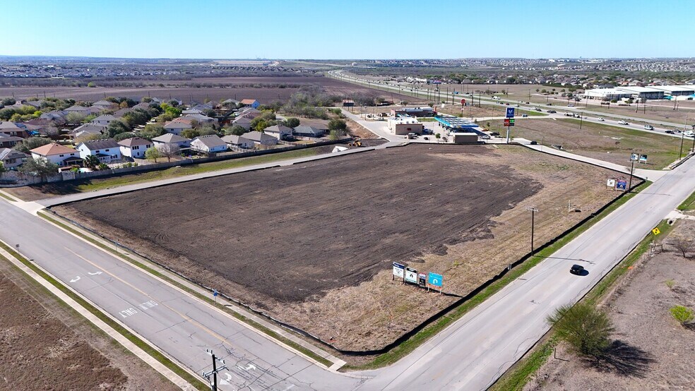 More Photos Of 1604 E Loop & Lower Seguin Rd, Converse Land For Lease