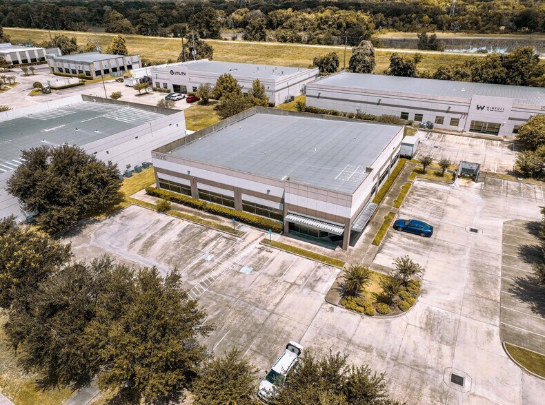 More Photos Of 15310 Park Row, Houston Office For Sale