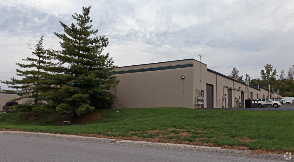 More Photos Of 4950-4978 Provident Dr, Cincinnati Distribution For Lease