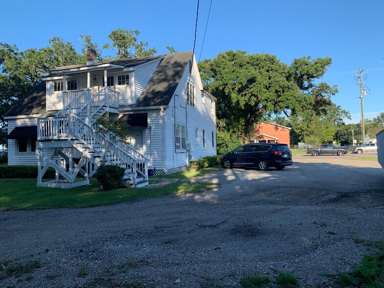 More Photos Of 1117 Washington Ave, Ocean Springs Medical For Sale