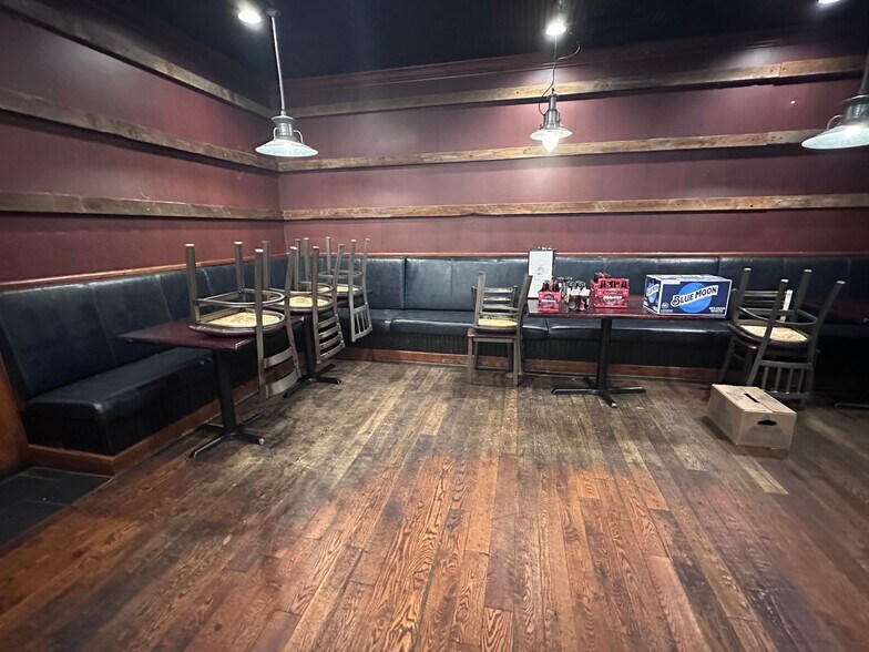 More Photos Of 423 S Union St, Traverse City General Retail For Sale