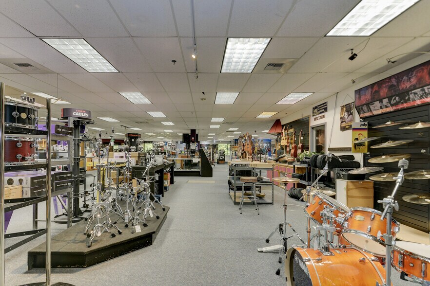 More Photos Of 3738 Pacific Ave SE, Olympia General Retail For Sale