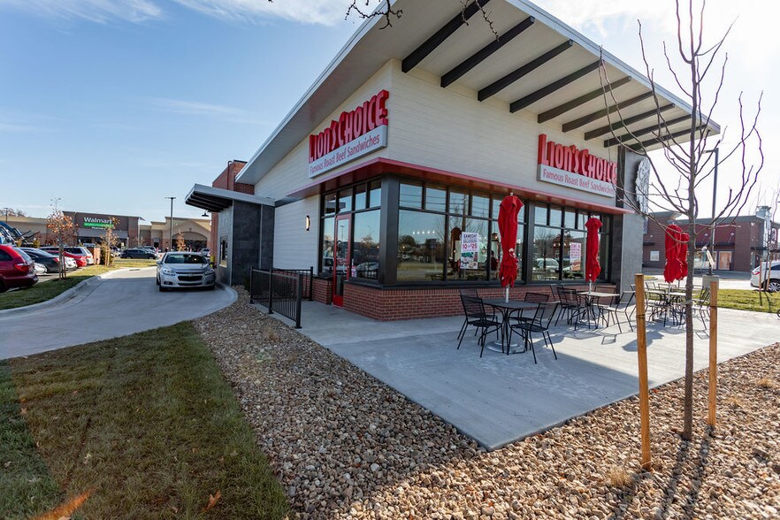 More Photos Of 10313 Metcalf Ave, Overland Park Fast Food For Sale