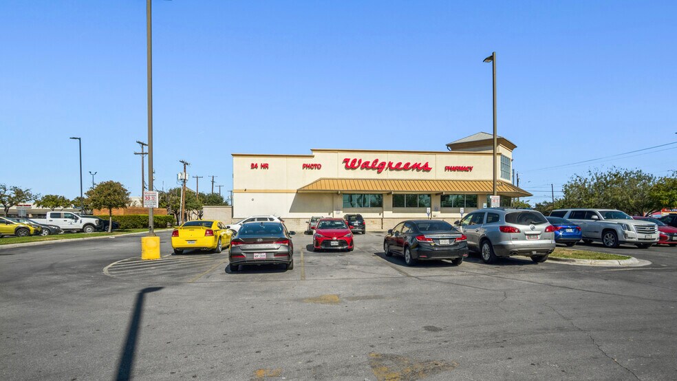 More Photos Of 7019 S Zarzamora St, San Antonio Drugstore For Sale