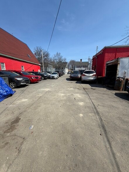 More Photos Of 106 Chestnut St, Lynn Industrial For Lease