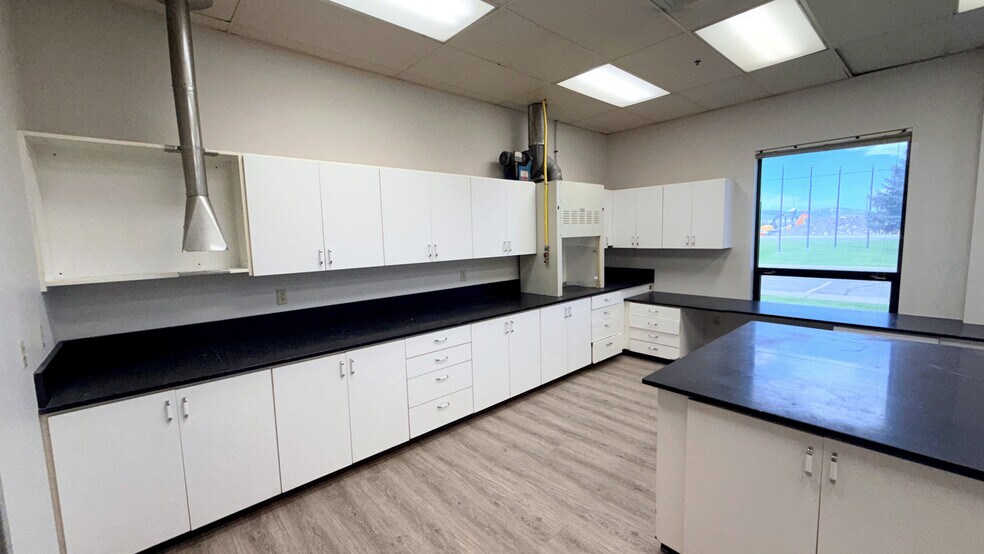 More Photos Of 1530 N 1000 W, Logan Warehouse For Lease