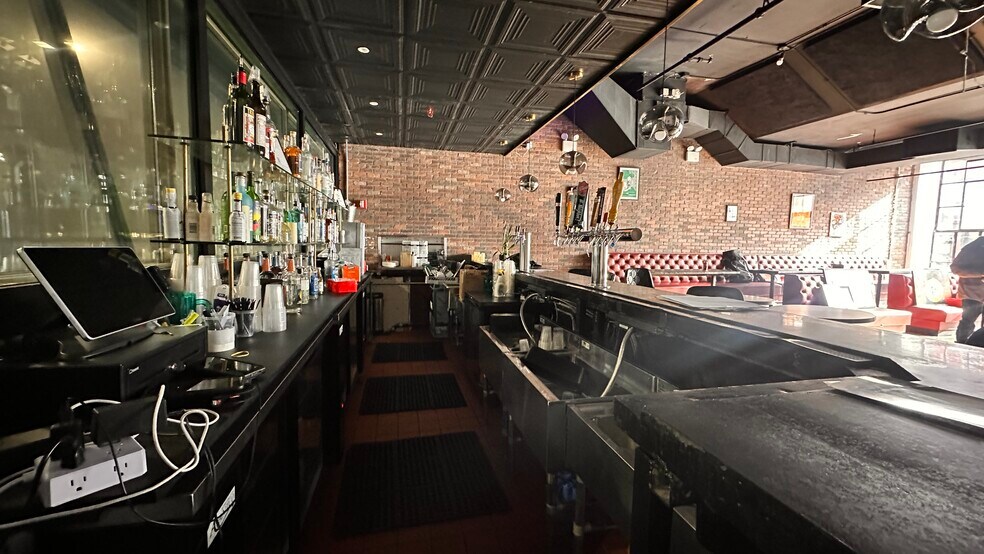 More Photos Of 361 Metropolitan Ave, Brooklyn General Retail For Lease