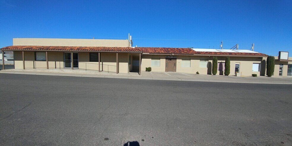 More Photos Of 2601 N Stockton Hill Rd, Kingman Office For Lease