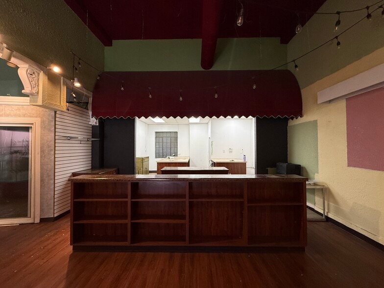 More Photos Of 3900 Market St, Riverside Storefront Retail Office For Lease