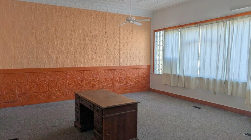 More Photos Of 207 S Broadway Ave, Gilbert Office For Sale