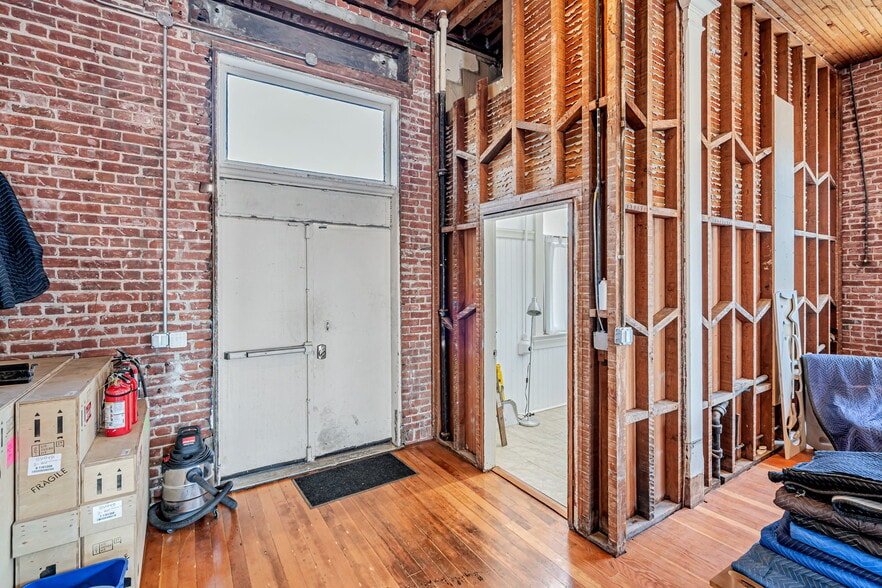 More Photos Of 1649 12th Ave, Oakland Religious Facility For Sale