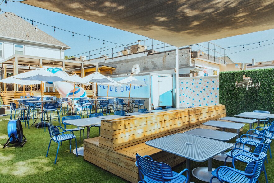 More Photos Of 2405 12th Ave S, Nashville Restaurant For Sale