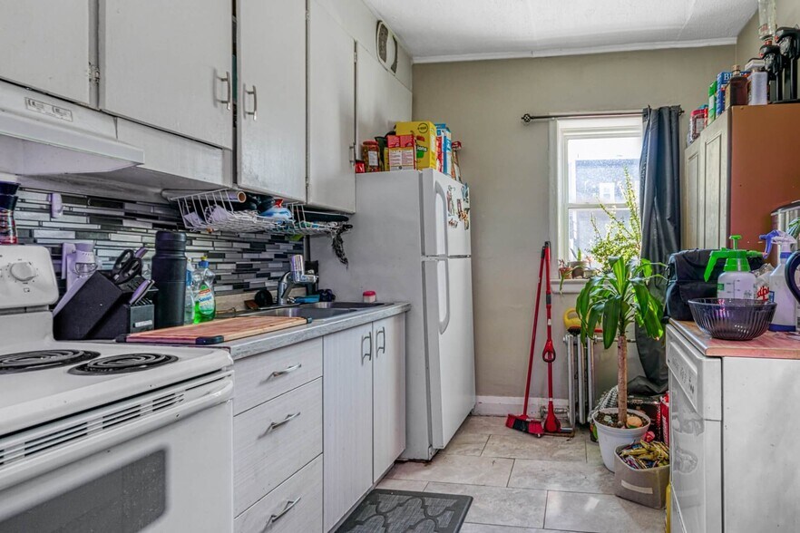 More Photos Of 375-377 Laforest Av, Sudbury Apartments For Sale