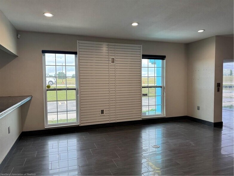 More Photos Of 1174 US 27 N, Lake Placid Freestanding For Sale