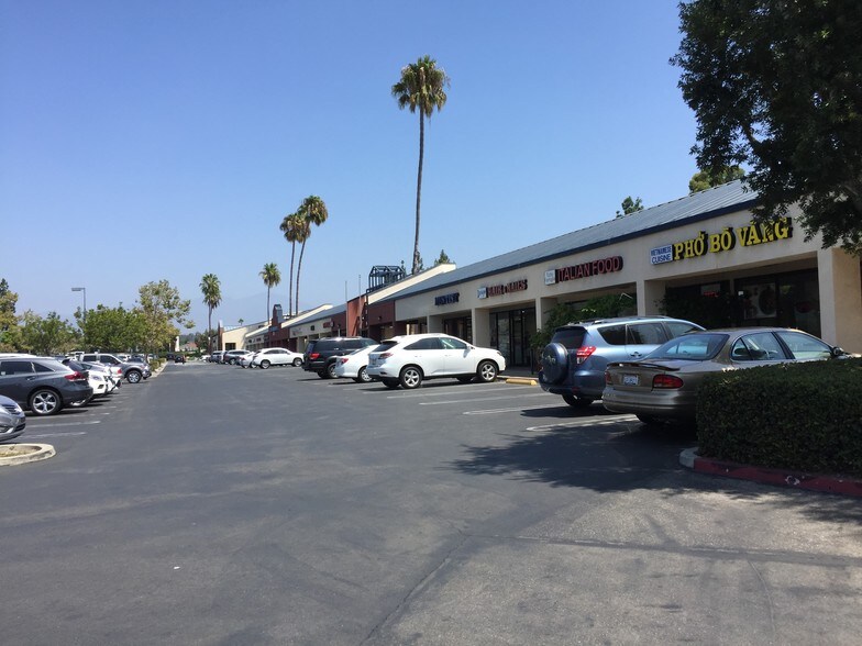 More Photos Of 23762-23822 Mercury Rd, Lake Forest Unknown For Lease