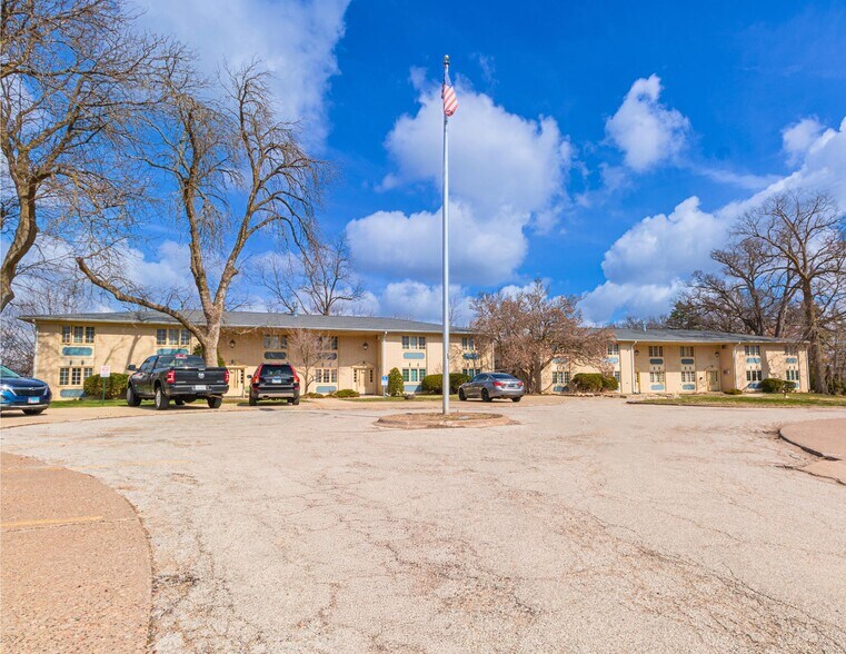 More Photos Of 1718 9th Ave, Moline Apartments For Sale