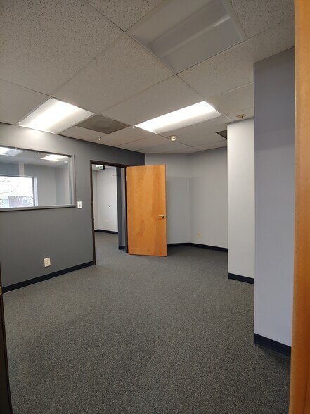 More Photos Of 393 S Harlan St, Lakewood Medical For Lease
