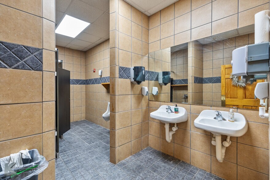 More Photos Of 550 E South 11Th St, Abilene Restaurant For Sale