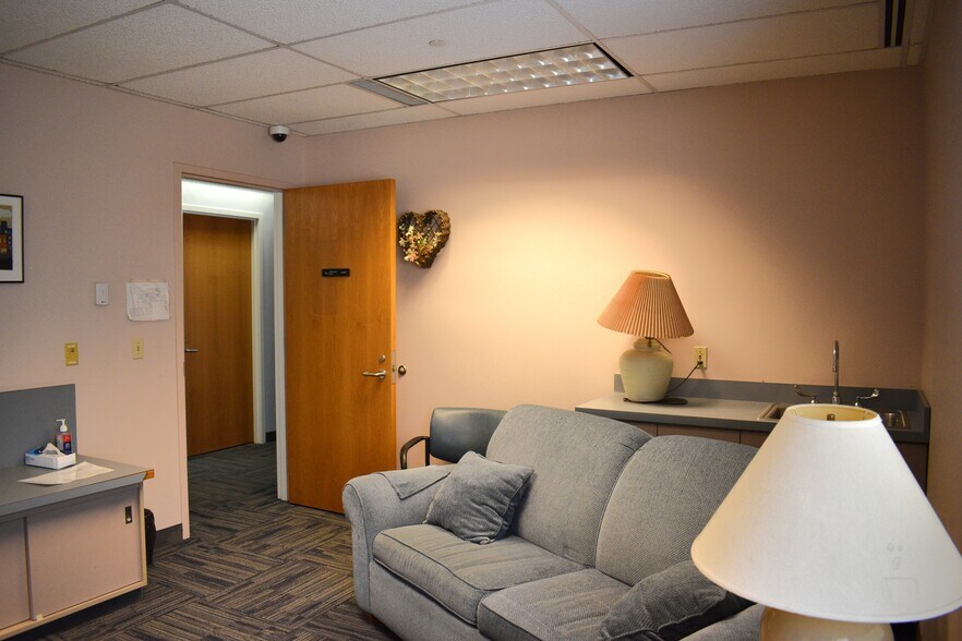 More Photos Of 8445 Munson Rd, Mentor Medical For Sale