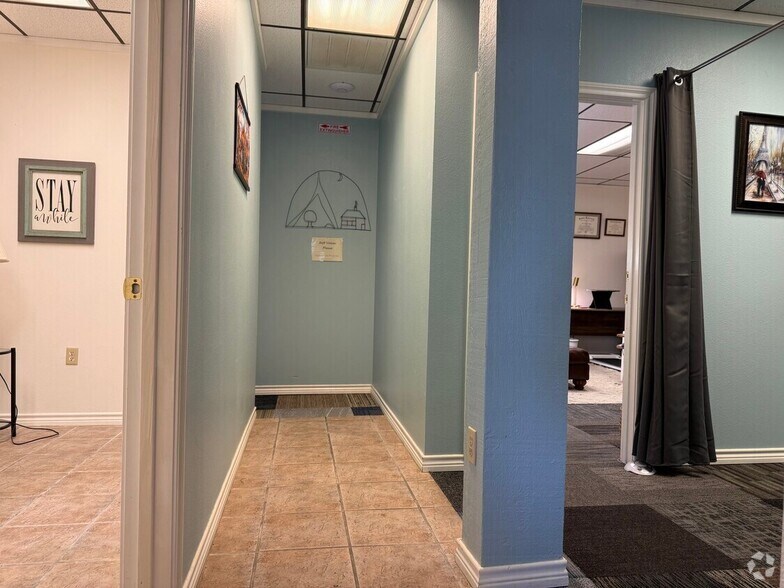 More Photos Of 116 S US Highway 281, Marble Falls Office For Lease