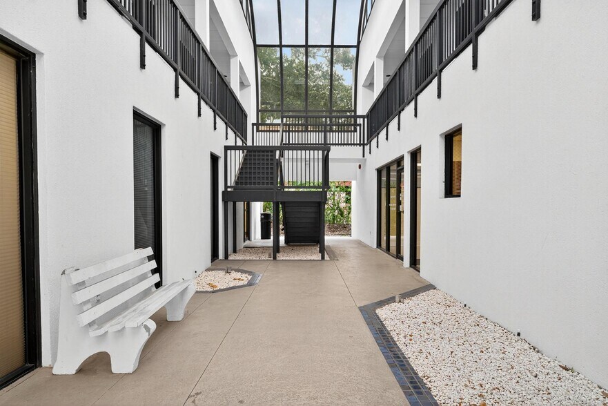 More Photos Of 220 N Westmonte Dr, Altamonte Springs Medical For Lease