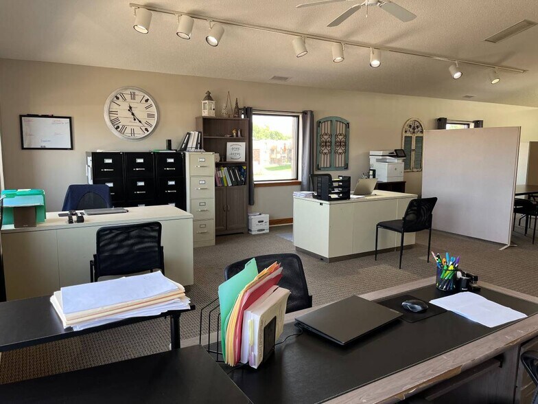 More Photos Of 1435 Division St, Waite Park Convenience Store For Lease