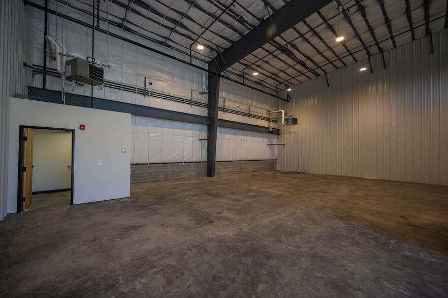 More Photos Of 10980 Crestwood, 10980 Industrial Way, Truckee Light Manufacturing For Lease