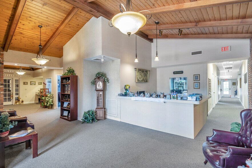 More Photos Of 8200 Seminole Blvd, Seminole Medical For Lease