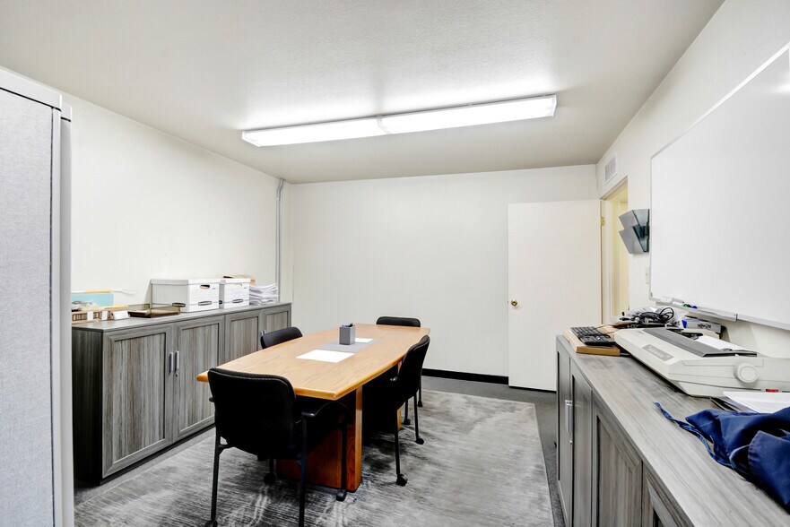 More Photos Of 2221 S Dupont Dr, Anaheim Warehouse For Sale