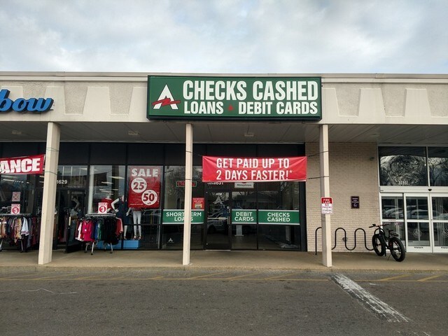 More Photos Of 1627 Poplar Ave, Memphis Unknown For Lease