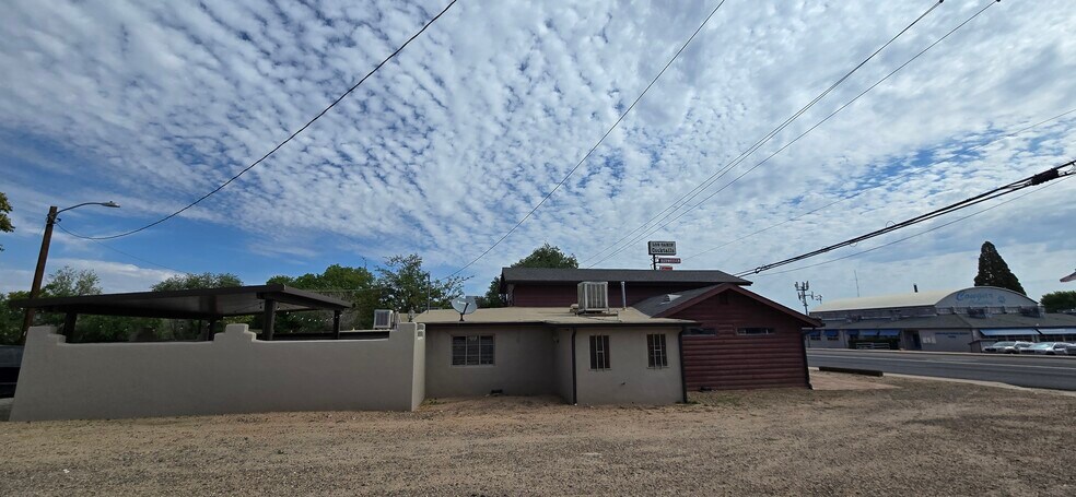 More Photos Of 18 N State Route 89, Chino Valley Bar For Sale